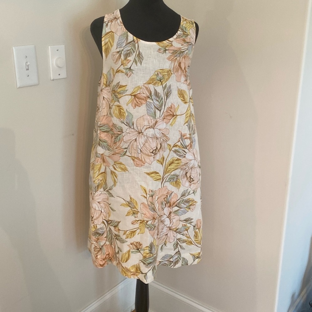 Nicole Miller Floral Linen-Blend Sleeveless Shift Dress in Cream, Pink, Green